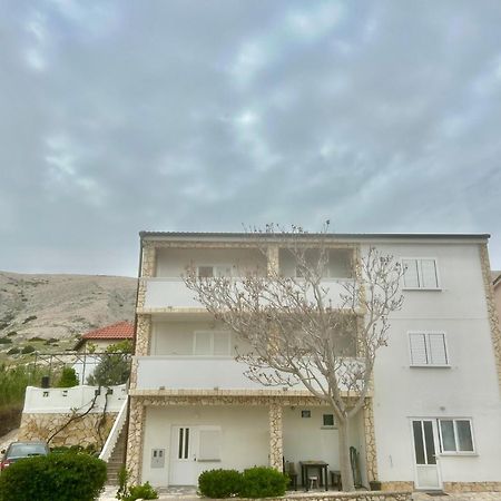 Apartments Anka Pag Паг Экстерьер фото
